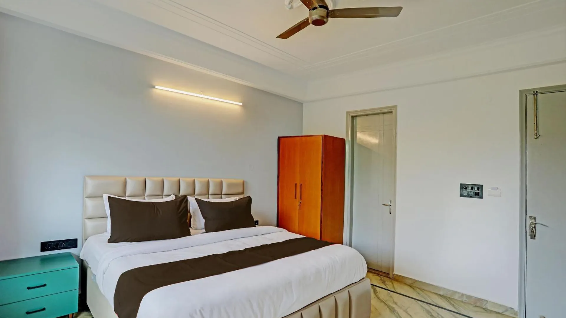 Hotel Collection O Rose Gold Gurgaon